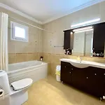 4 Bedroom Deluxe With Mountain And Sea View Villa
