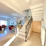 Villa 4 Bedroom Deluxe With Mountain And Sea View Kyrenia (Northern Cyprus)