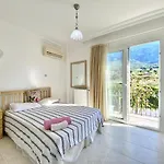 4 Bedroom Deluxe With Mountain And Sea View Villa *