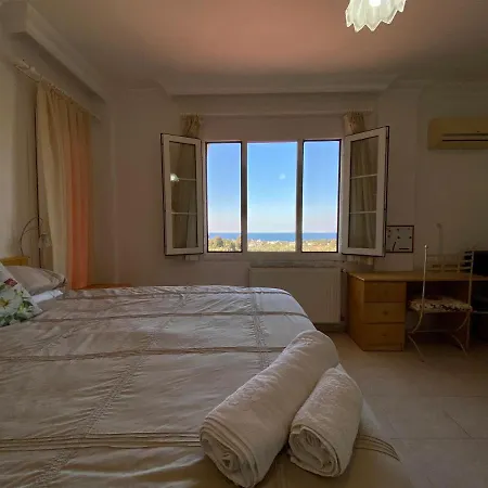 Villa 4 Bedroom Deluxe With Mountain And Sea View *