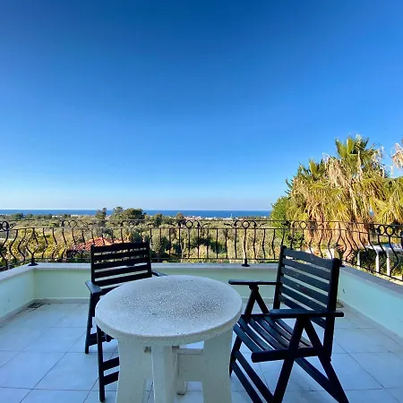 4 Bedroom Deluxe With Mountain And Sea View *