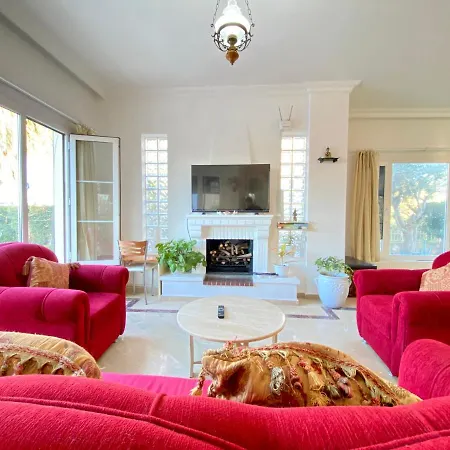 Villa 4 Bedroom Deluxe With Mountain And Sea View *