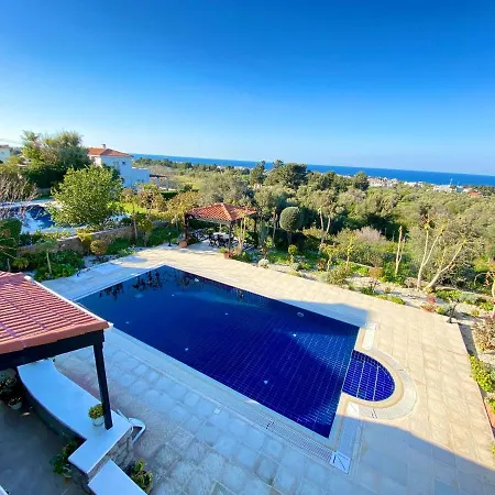 4 Bedroom Deluxe With Mountain And Sea View *