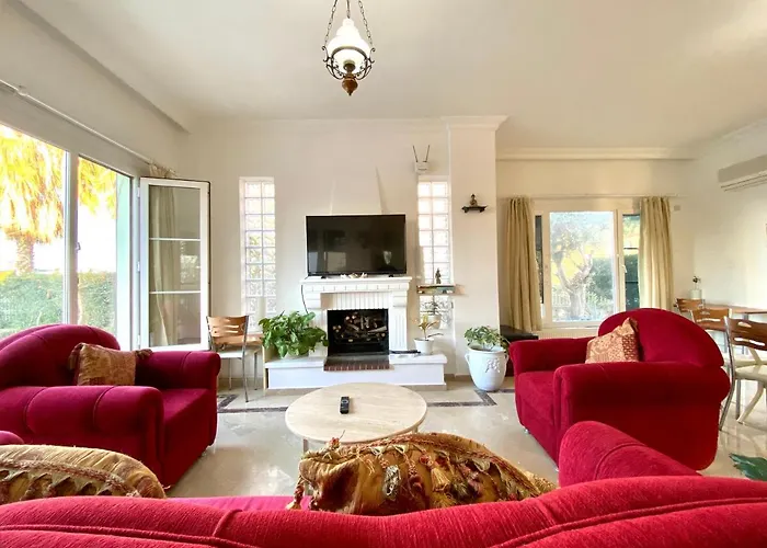 Вилла 4 Bedroom Deluxe With Mountain And Sea View