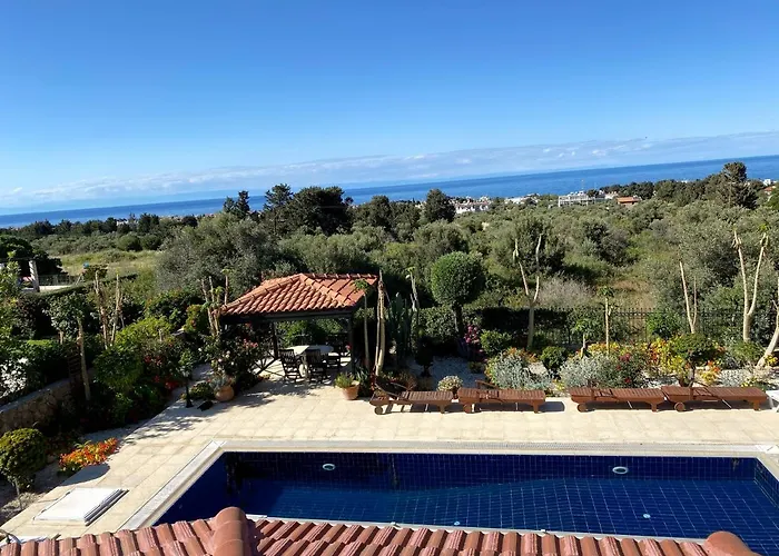 Вилла 4 Bedroom Deluxe With Mountain And Sea View