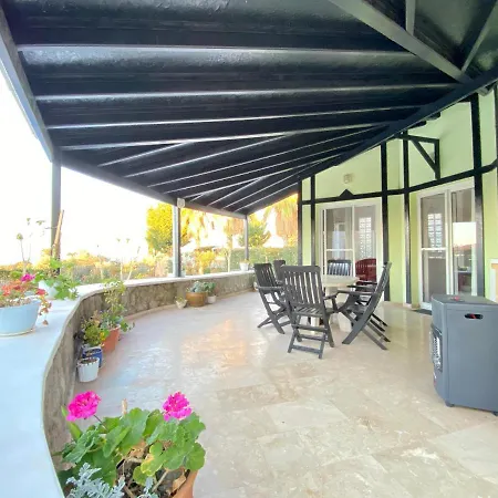 4 Bedroom Deluxe With Mountain And Sea View